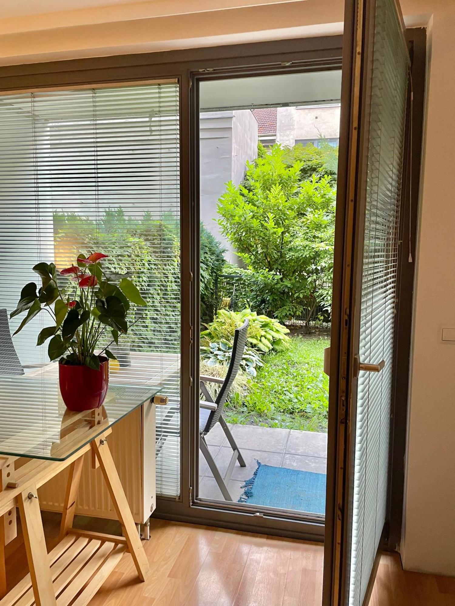 Apartment Mit Logia Und Kleinen Garten In Zentraler Lage 2 Wien Exterior foto